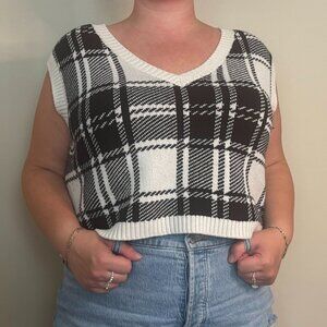 Hollister Co. Women's White and Black Vest